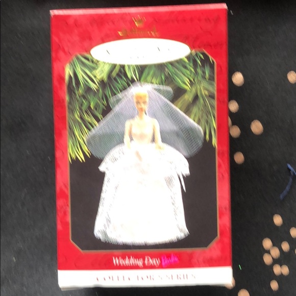 Hallmark 1997 Holiday Barbie, Wedding Day Ornament - Picture 2 of 6